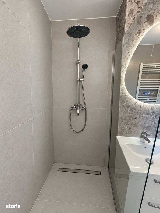 Apartament 3 camere de vanzare, zona lujerului