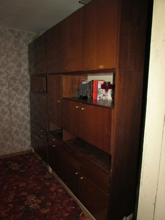 стенка качественная крепкая