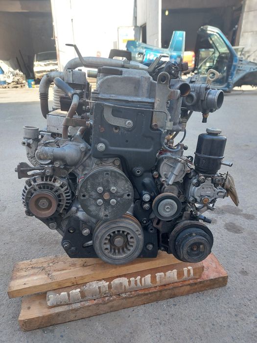 Двигатель 4М41 в разборе