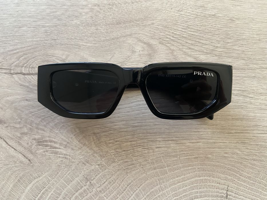 Слънчеви очила Prada