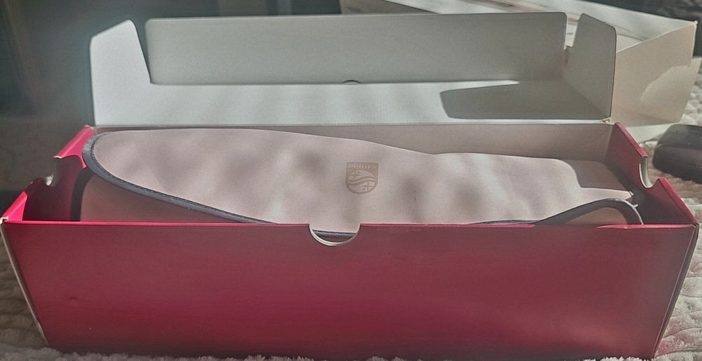 Професионална преса за коса Philips Prestige със SenseIQ (BHS830)