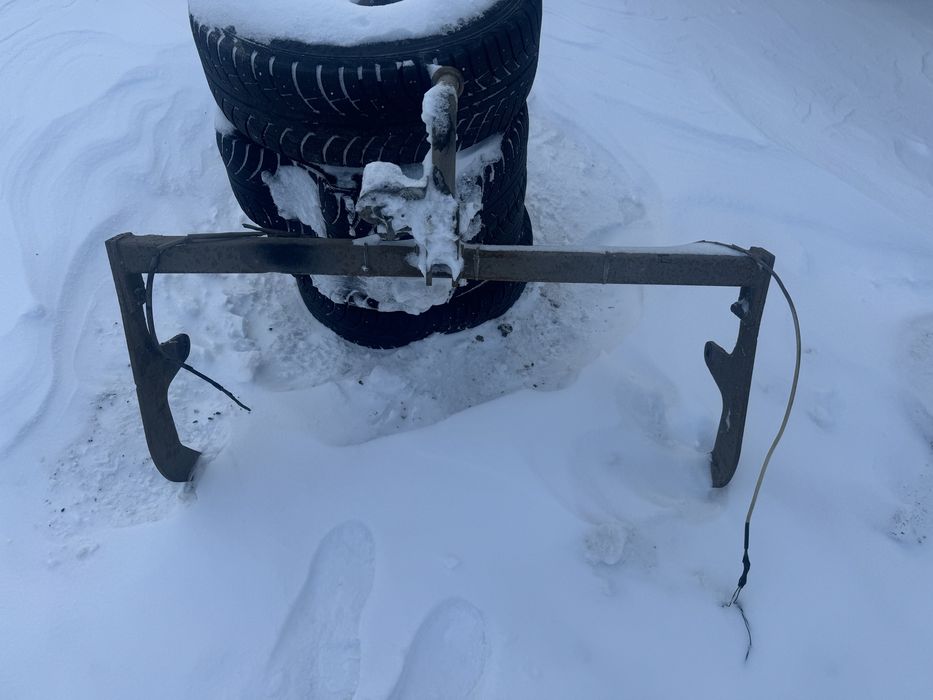 Продам фаркоп на Ларгус оригинал