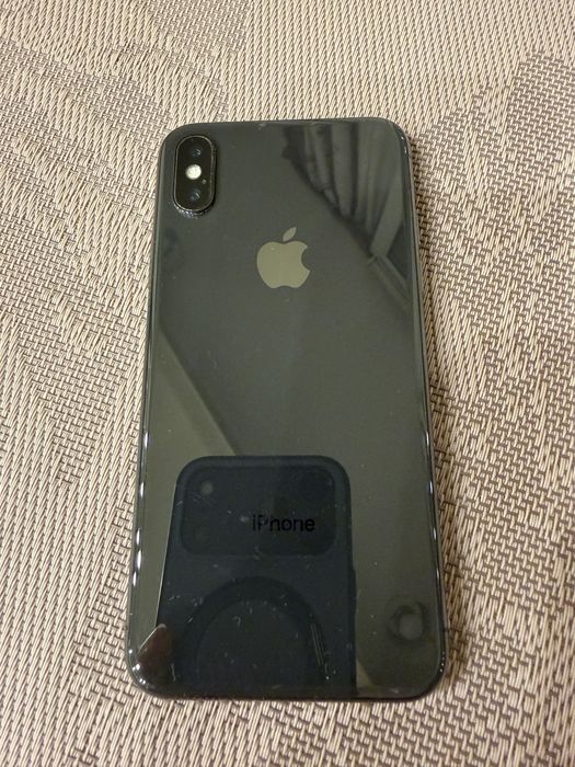 Продам iPhone X в отличном состоянии