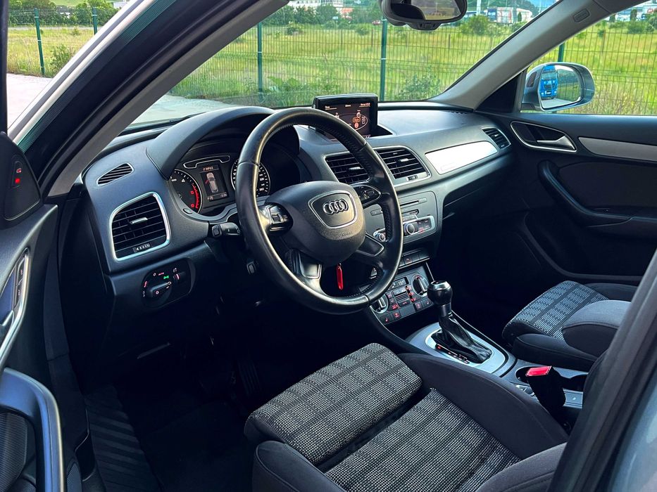 AUDI Q3 - Quattro - S-Tronic