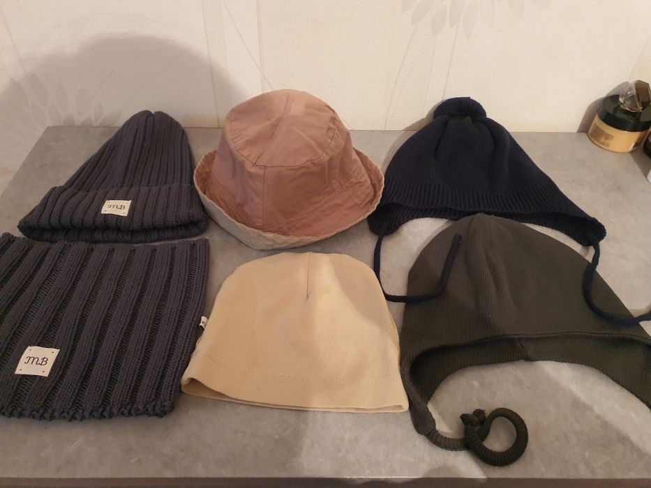 Продам шапочки детские