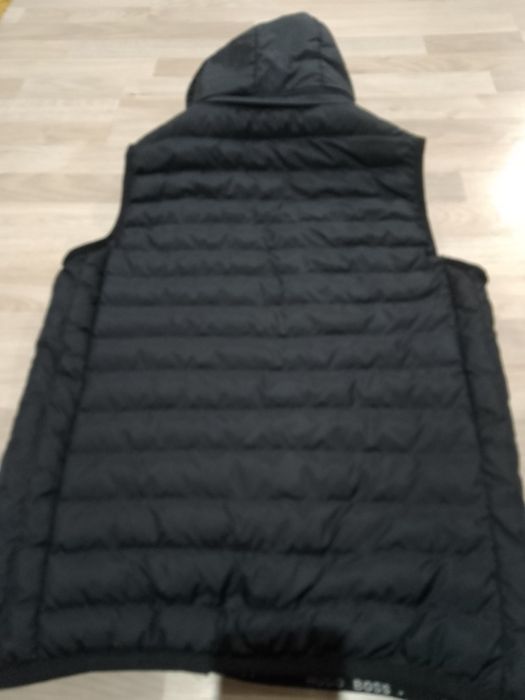 Vestă că nouă,Hugo boss,unisex