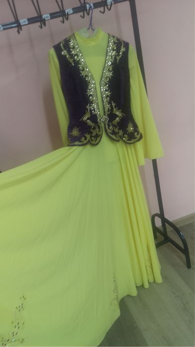 Народные костюмы