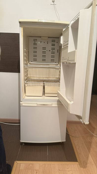 Продам холодильник бирюса 1,5м.