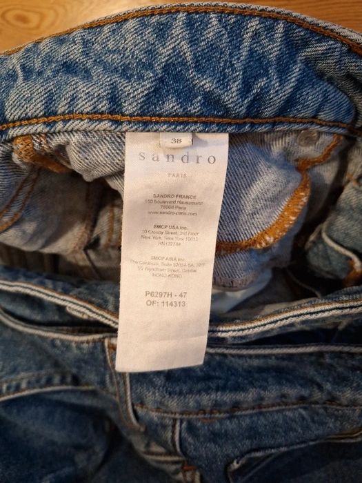 Sandro прави дънки с два реда закопчаване, размер 38