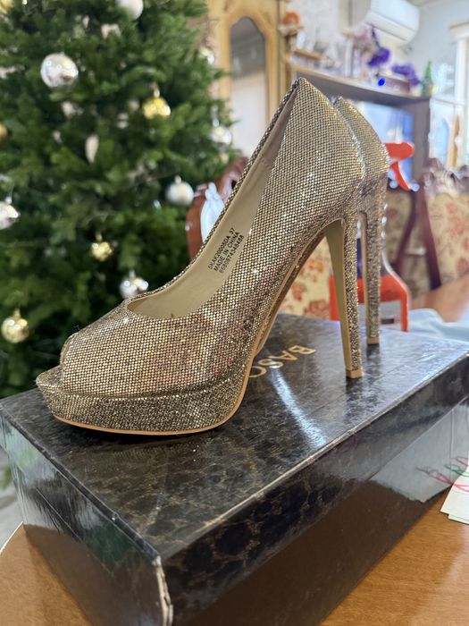 Отдам даром 37 размер