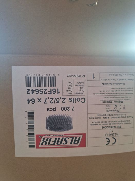 Pistol cu impact pentru cuie profesional si cuie pentru el