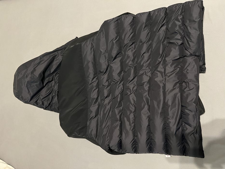 Geaca Moncler.