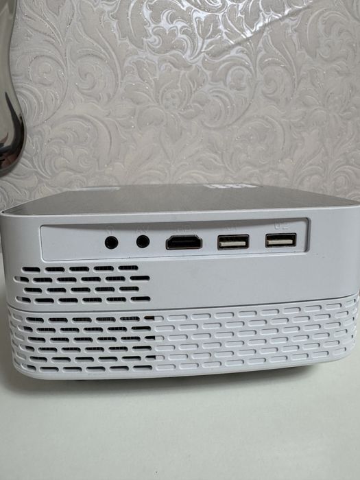 Проектор Yefound