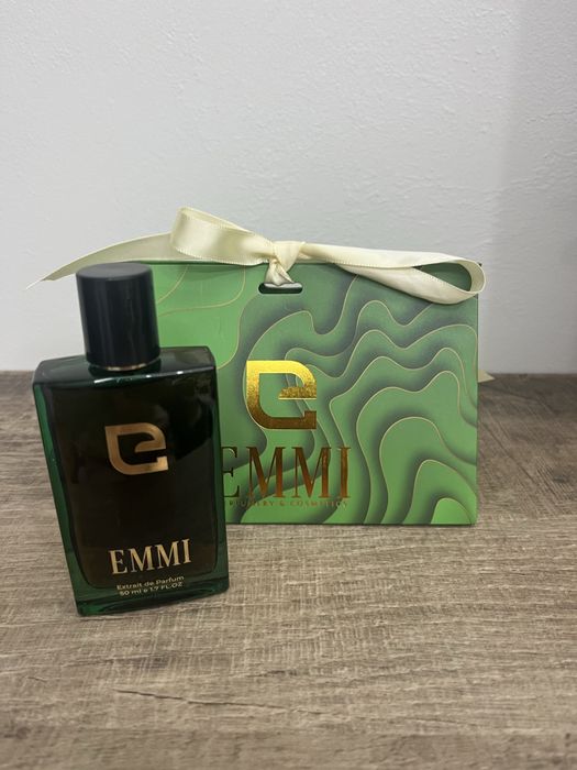 Парфюм Emmi Extrait de Parfum