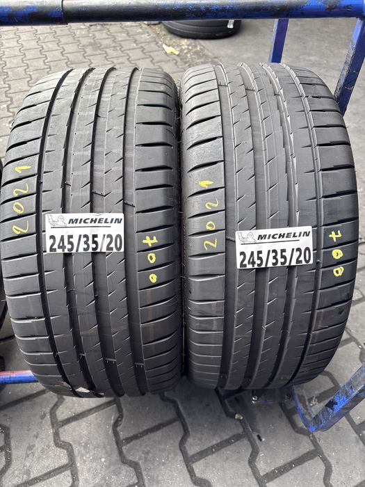 245/35/20 Michelin