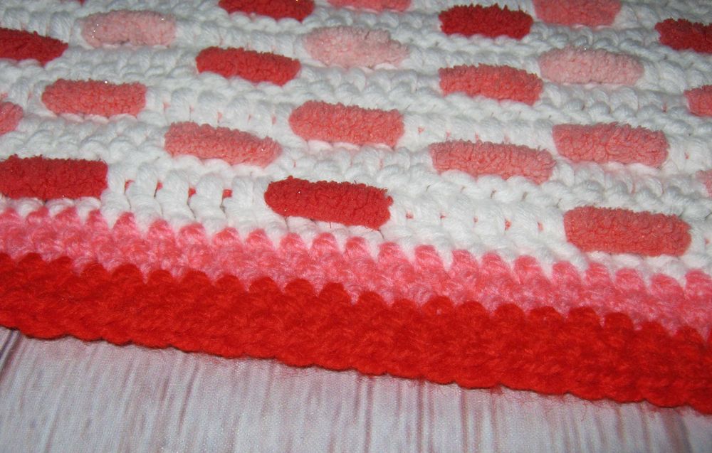 Бебешки ръчно плетени комплекти