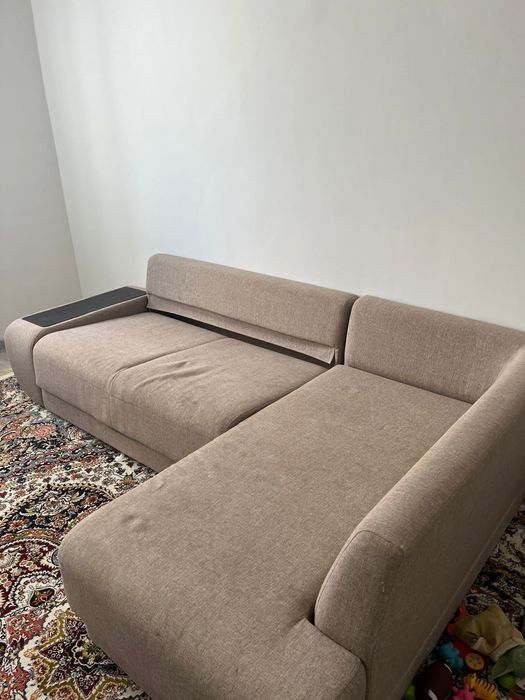 Продается уголовной диван-кровать