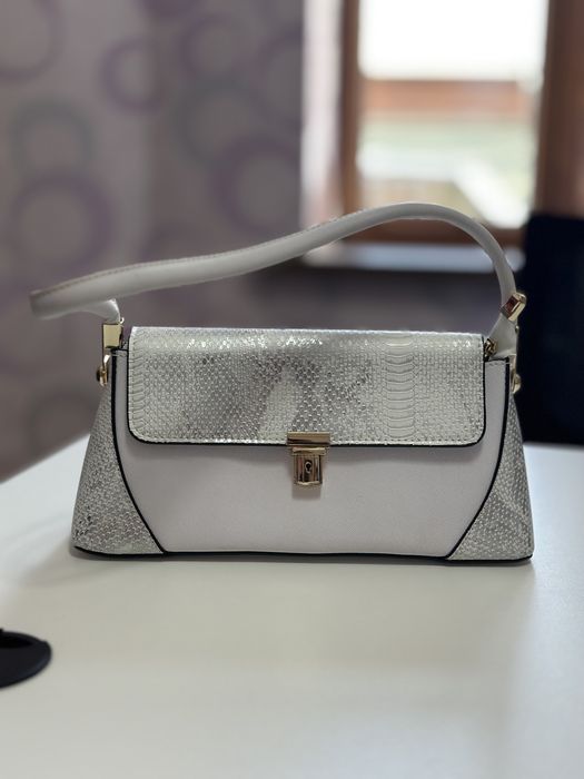 Красивая женская сумка