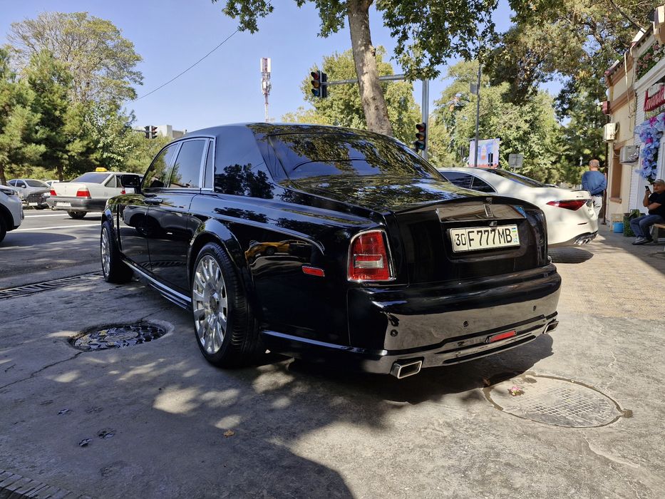 Rolls royce phantom
