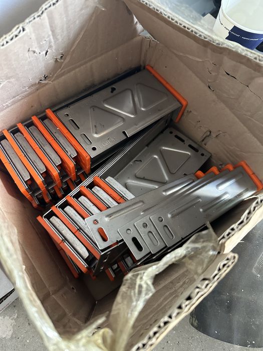 Ejot - console inox pt fatada ventilata