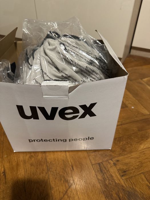 Каска зимни спортове UVEX