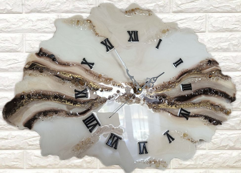 Новые часы 50×36 в наличии