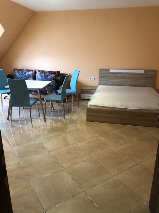 Дава се под наем Едностаен апартамент в Варна, Червен площад - 48 кв.м за 378.93 € - Снимка #1