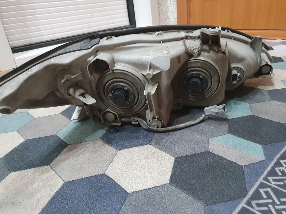 Продам фару камри 35