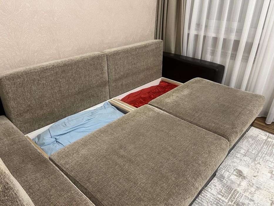 Продается диван в хорошем состоянии
