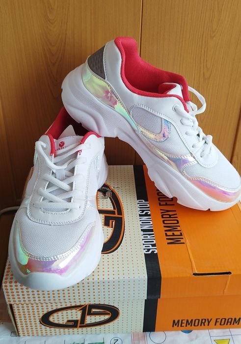 Кроссовки  унисекс рр 40 - 41