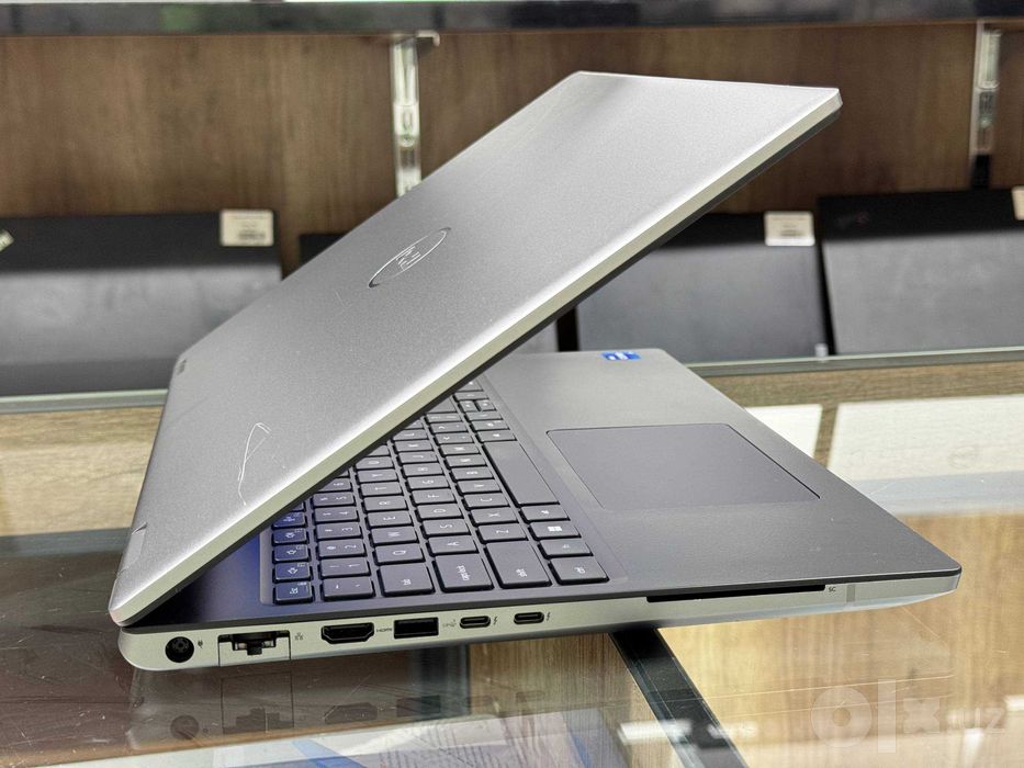 DELL Precision 7670 Core i7-12850HX ram 32  ssd 512 RTX A1000 4Gb