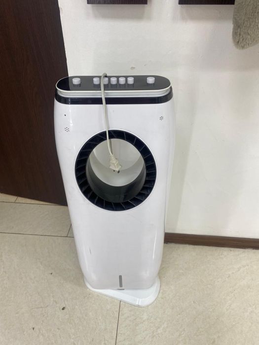 продаю напольный воздухоохладитель