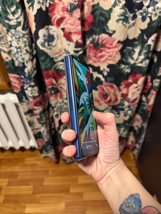 Samsung z fold 6 телефон продам