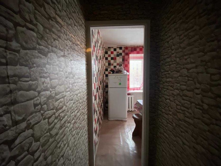 S  Продам 2-х ком на 4 мкр 3/5 этаж