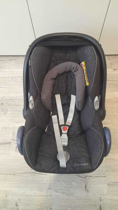 Scoica Maxi Cosi Cabriofix plus talpa familyfix isofix