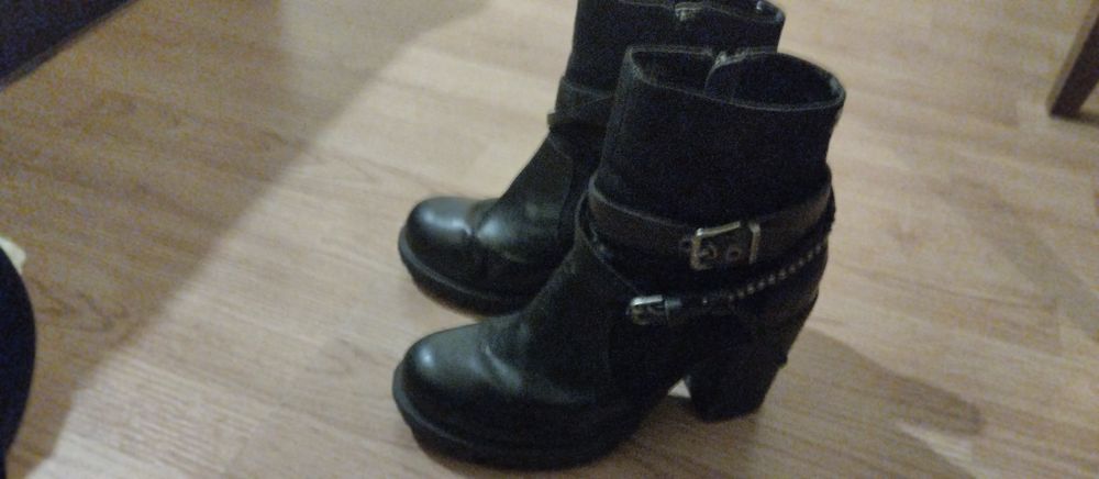 Продавам дамско кожено  яке и обувки