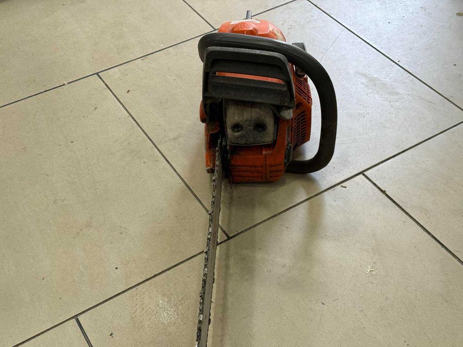 Бензинова резачка Husqvarna 435