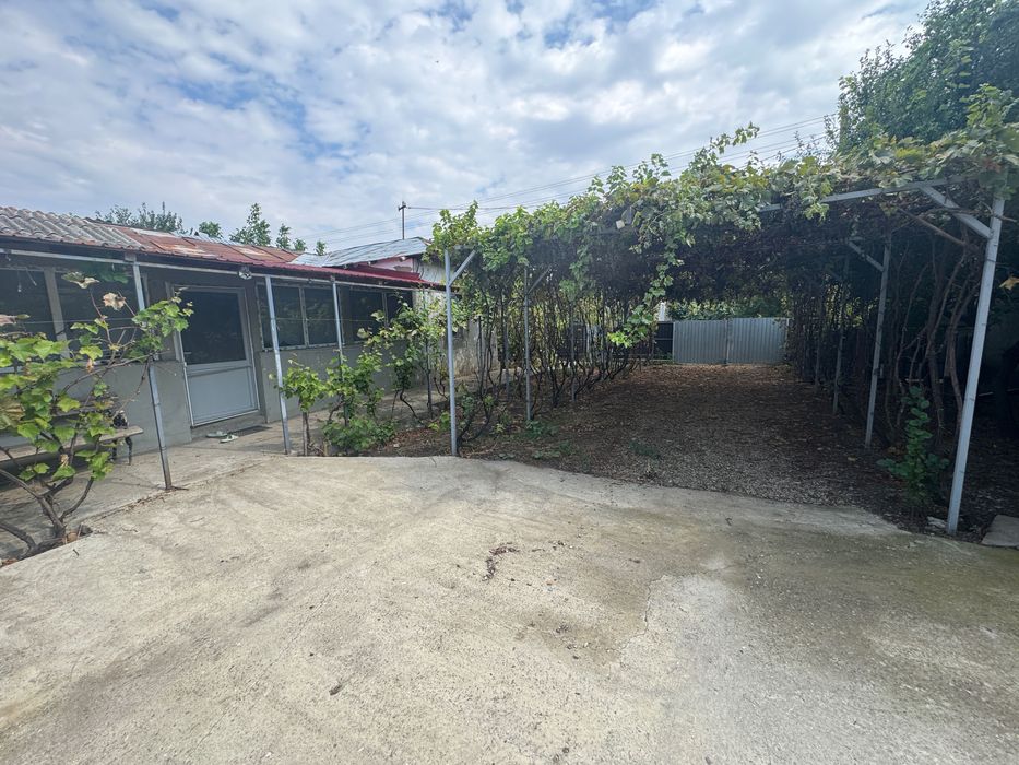 Vand CASA si TEREN , Gârbovi, Ialomita – 100 MP + TEREN 1.000 MP