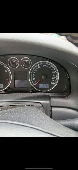 VW-Pasat B5.5 1.9-Diesel 131 cp 6+1 trepte 2005 break 2500€