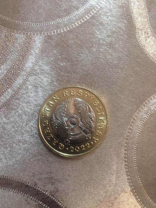 Продам монеты100тенге