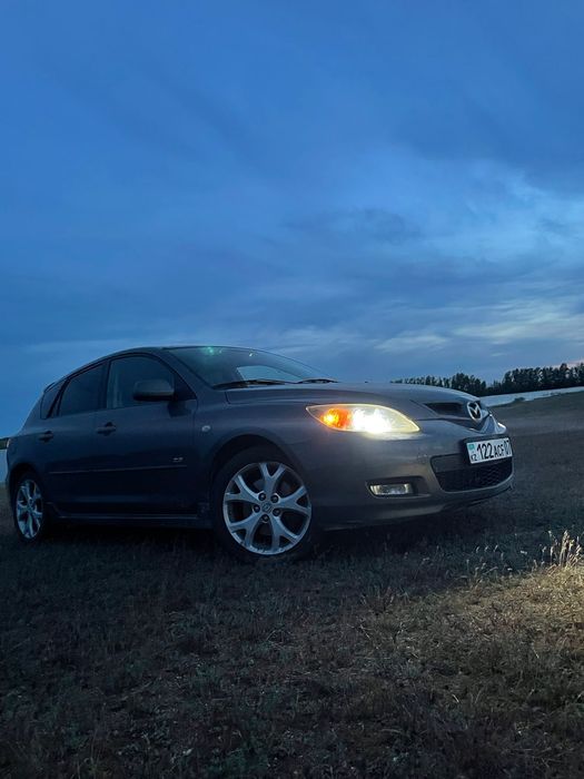 Продам авто мазда 3