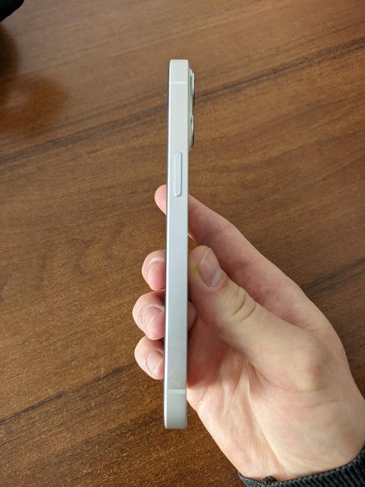 Продам iPhone 13 128gb 82%