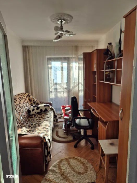 Apartament 3 camere 2 bai pacurari posta etaj intermediar