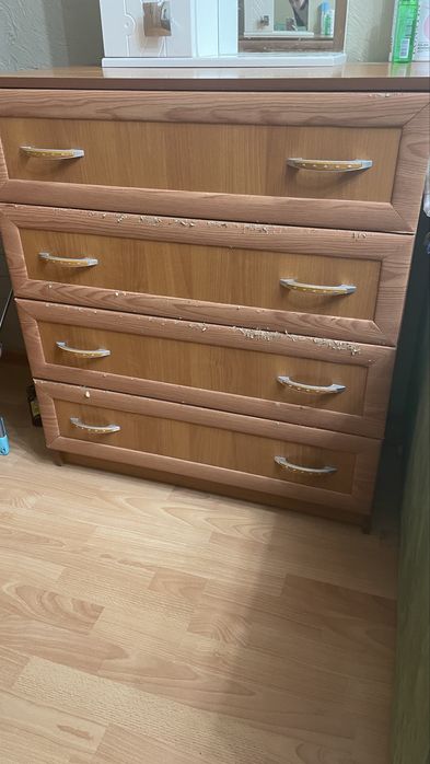 Комод с пленкой. 4 отсека.