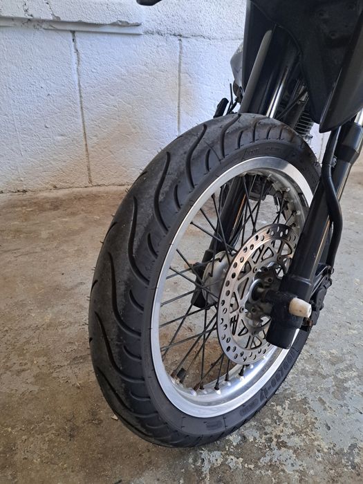 * Vând Suzuki dr 125 SM