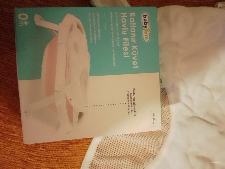 fotoliu din pluș, perna alaptare bebeluș și protecție baby jem în condiții foarte bune