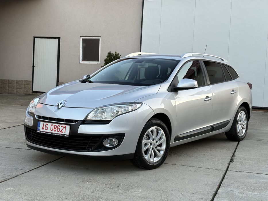 Renault Megane 1.5 dci ,6 trepe ,Navigatie , Incalzire in scaune