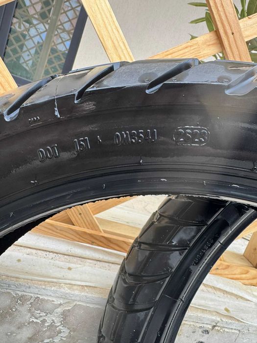 Cauciucuri set Metzeler Karoo Steet 150/70 R18 + 90/90 R21