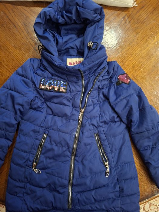 Продам  куртки на весну, безрукавку для девочки