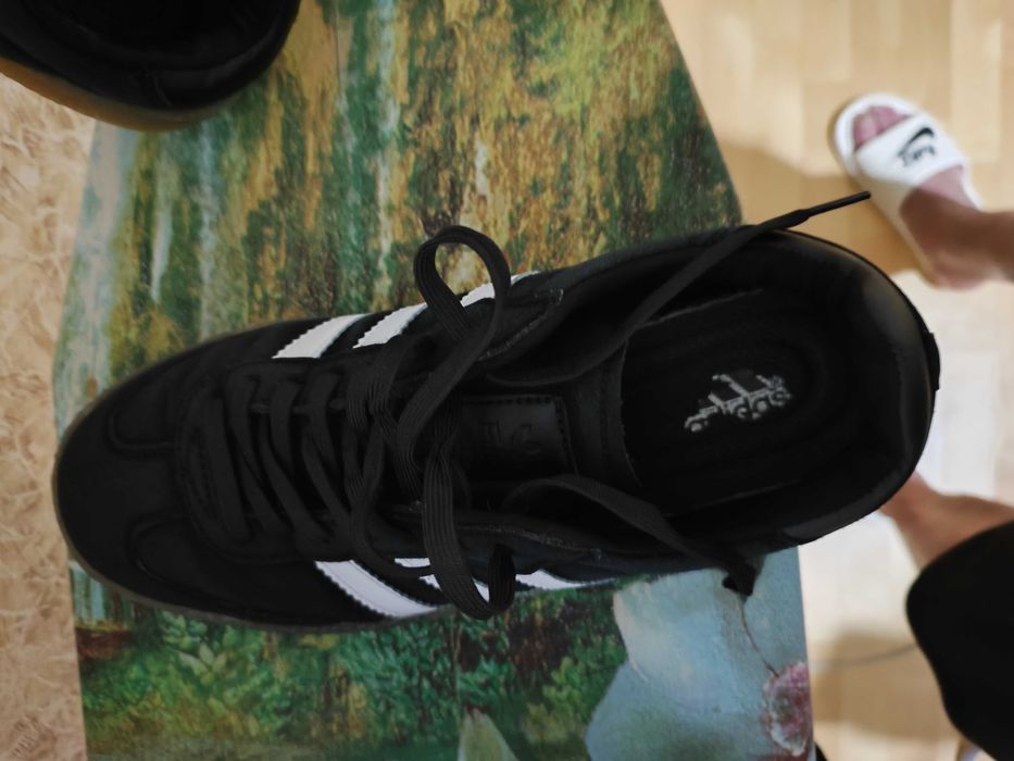 Кроссовки Adidas